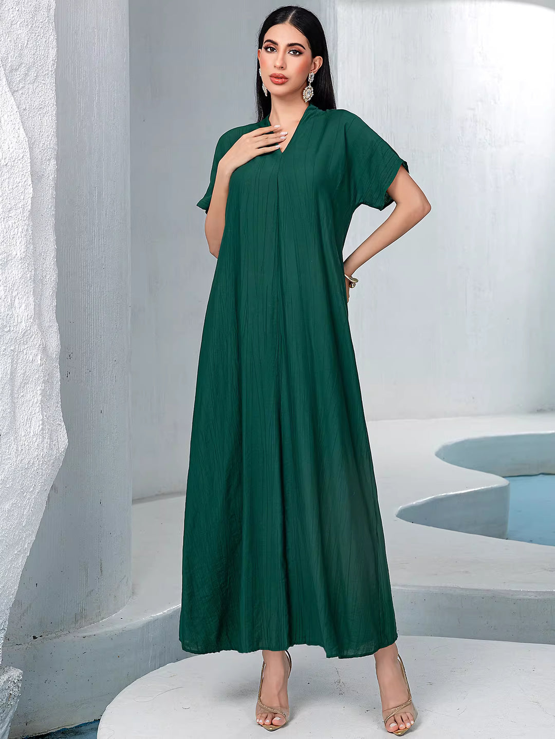 فستان ماكسي قصير بأكمام طويلة بتصميم بسيط – كاليستا