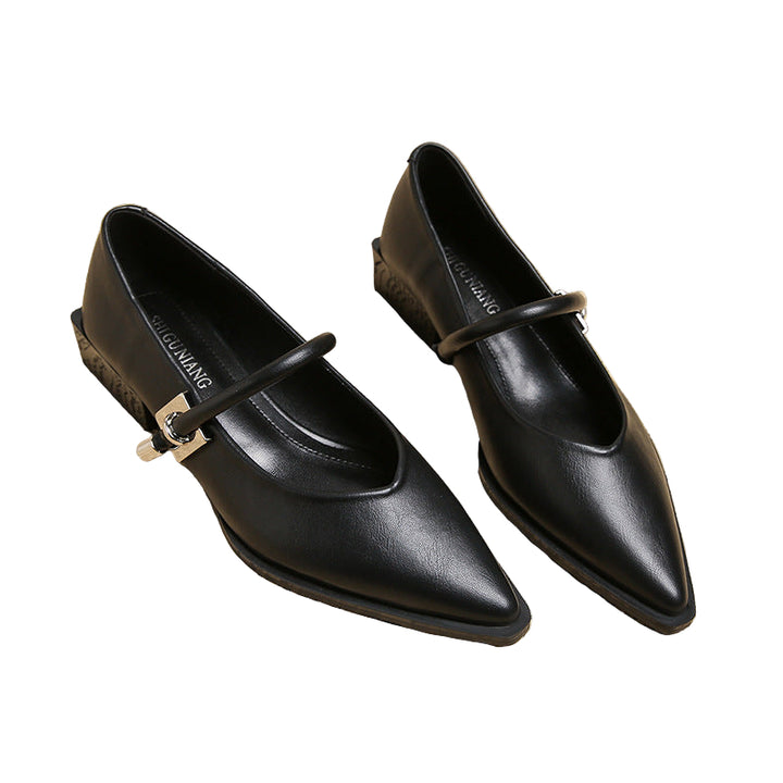 حذاء مسطح بمقدمة مدببة وحزام بإبزيم – ليكسيوني