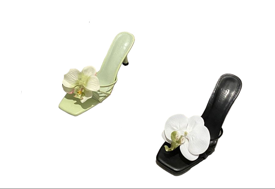 heeled sandals with oversized orchid flower – BLOOMANZA
