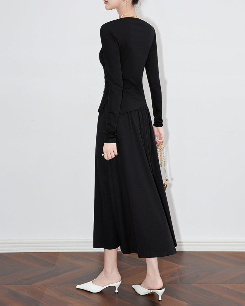 短袖中长连衣裙，配有3D花卉贴花 - BLOOMIQ 