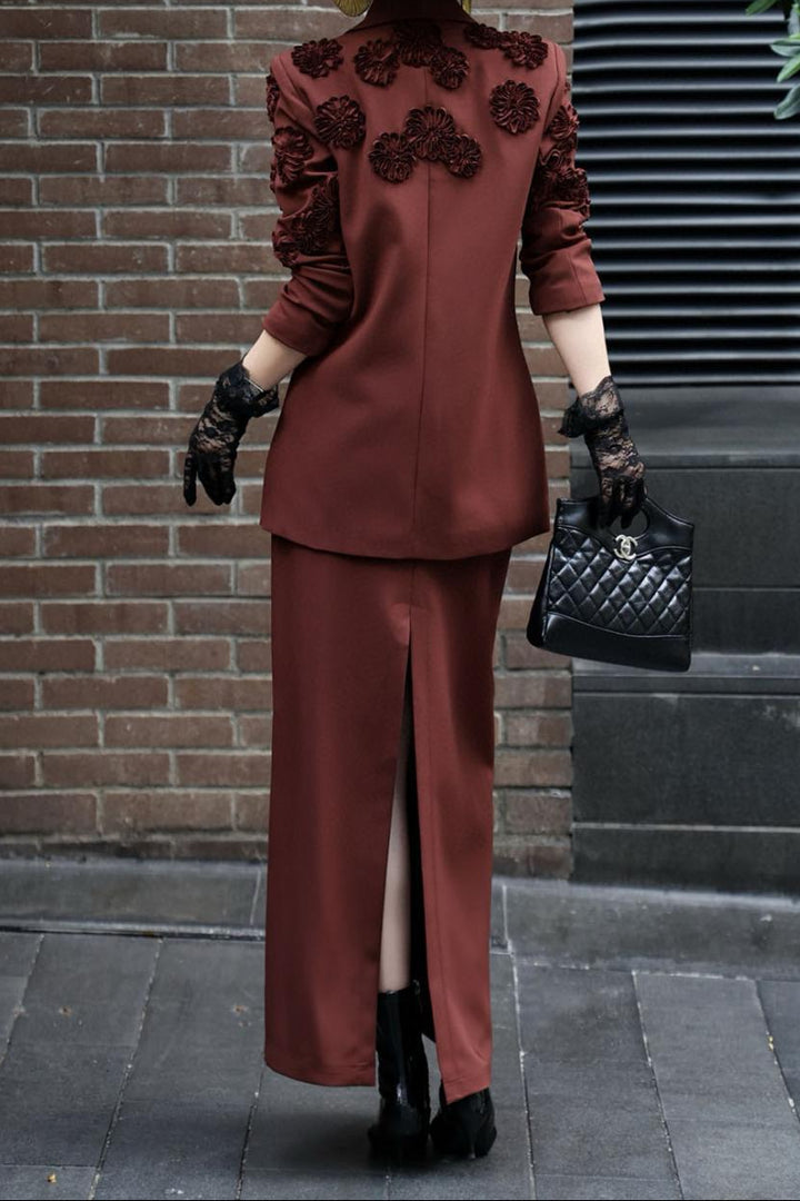 بليزر مزدوج الصدر مع تنورة مصممة خصيصًا – سيينا