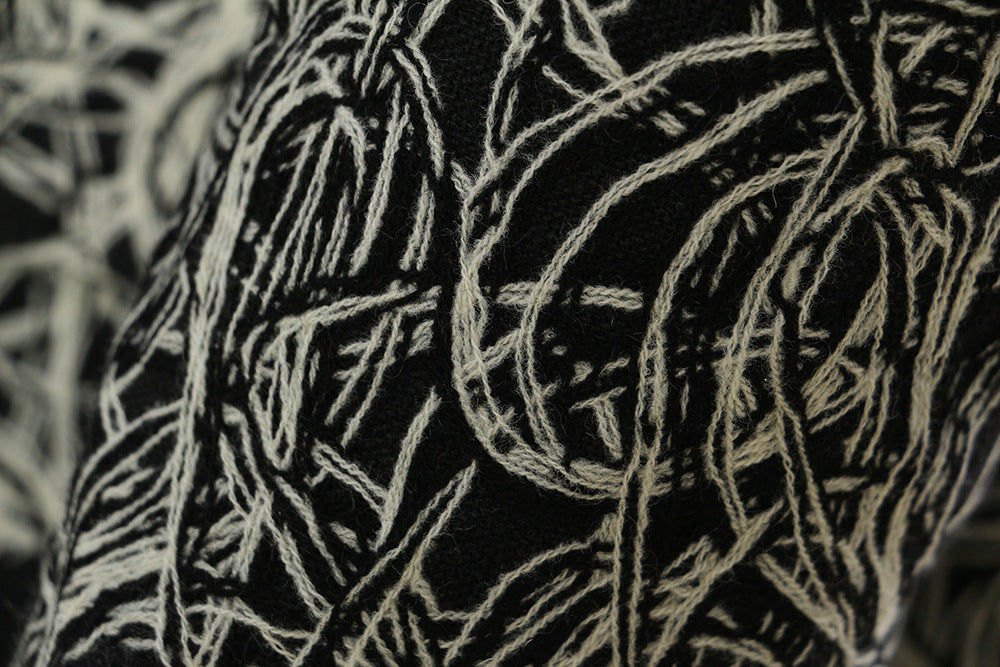 بليزر مطرز بتدرجات لونية مع تصميم أمامي ملتف - أردن