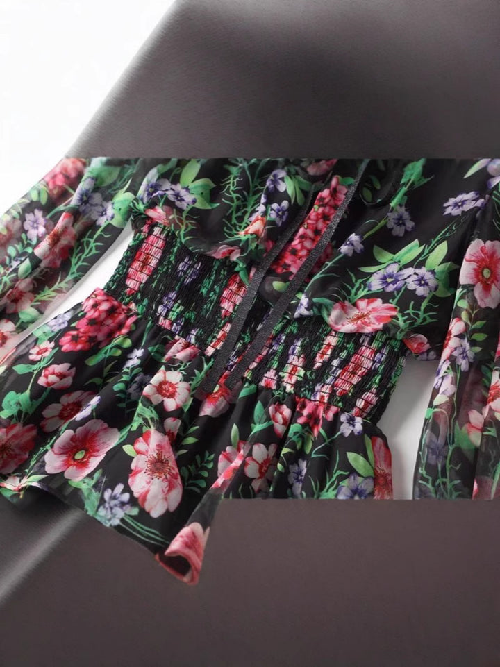 فستان شيفون متوسط ​​الطول بطبعة زهور وفتحة رقبة مزينة بفيونكة – فلورا