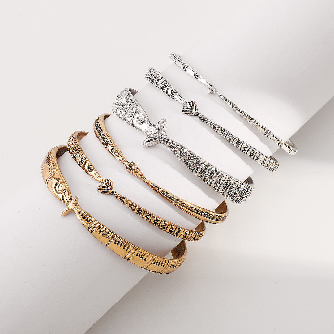 engraved fish motif bangle bracelet - KORAMU