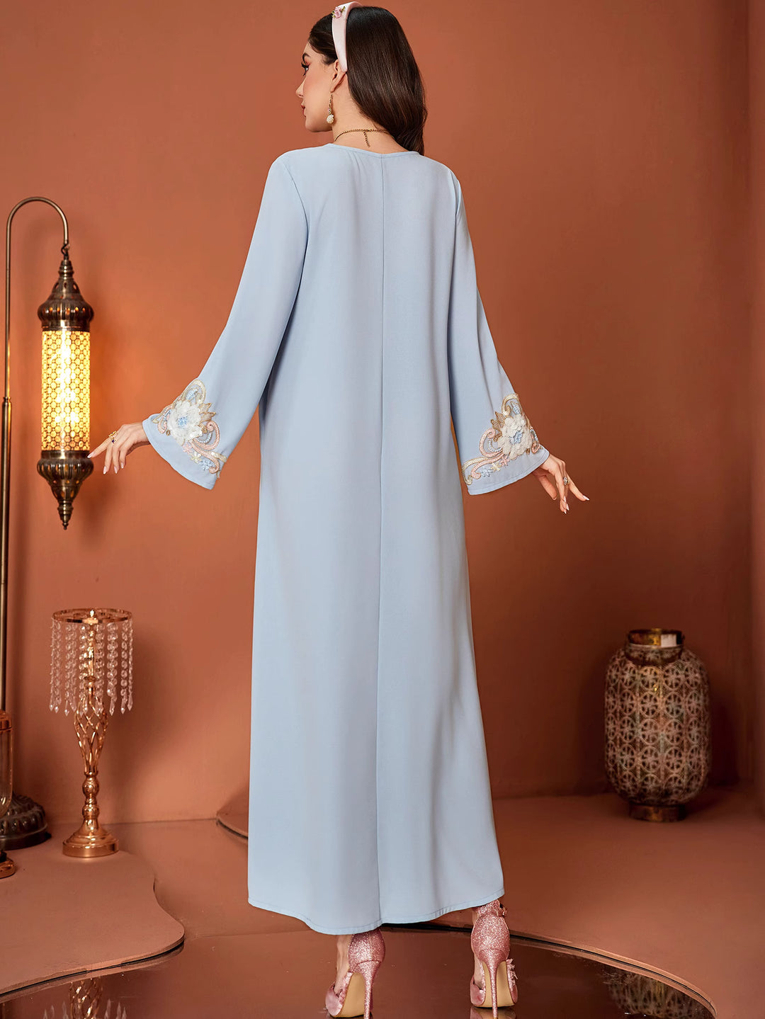 maßgeschneiderter Schlaganzug mit Satin-Puffärmeln – VALENCIA 