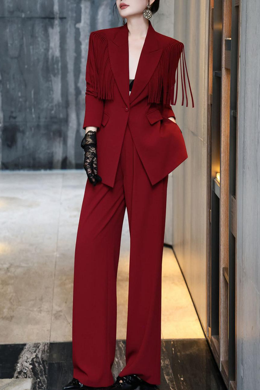 بدلة بليزر منظمة مع هامش مميز – الغراب