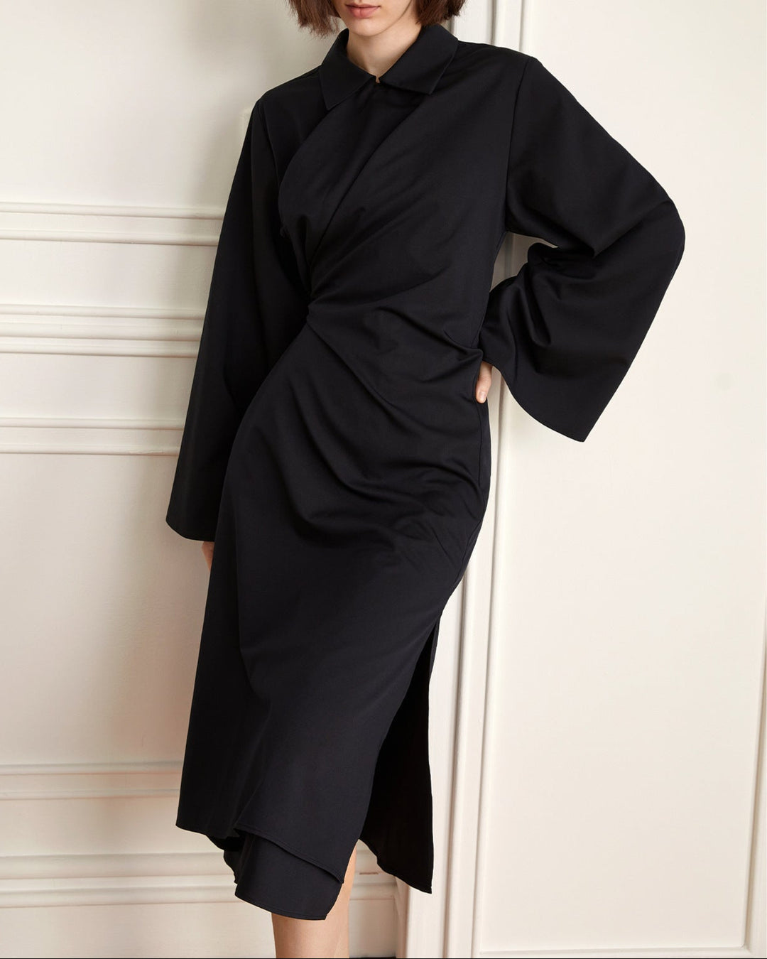 Ohrringe mit zweilagiger Textur und graviertem Detail – Akoma 