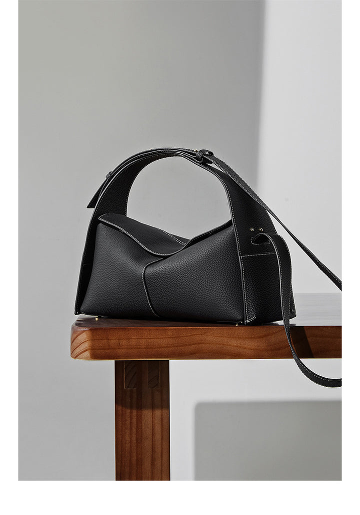 Structured Leather Shoulder Bag – AVELINE