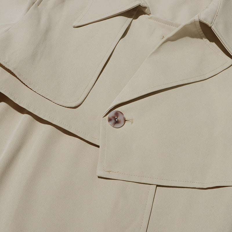 بدلة مصممة خصيصًا بأزرار ذهبية – مارون