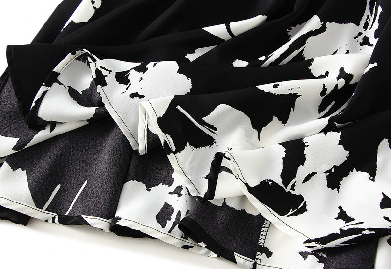 floral A-line midi skirt with monochrome print – ELARA