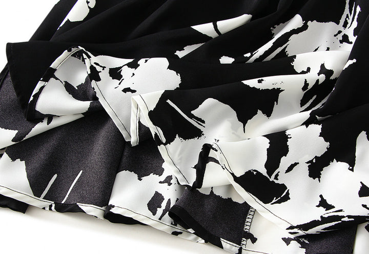 floral A-line midi skirt with monochrome print – ELARA