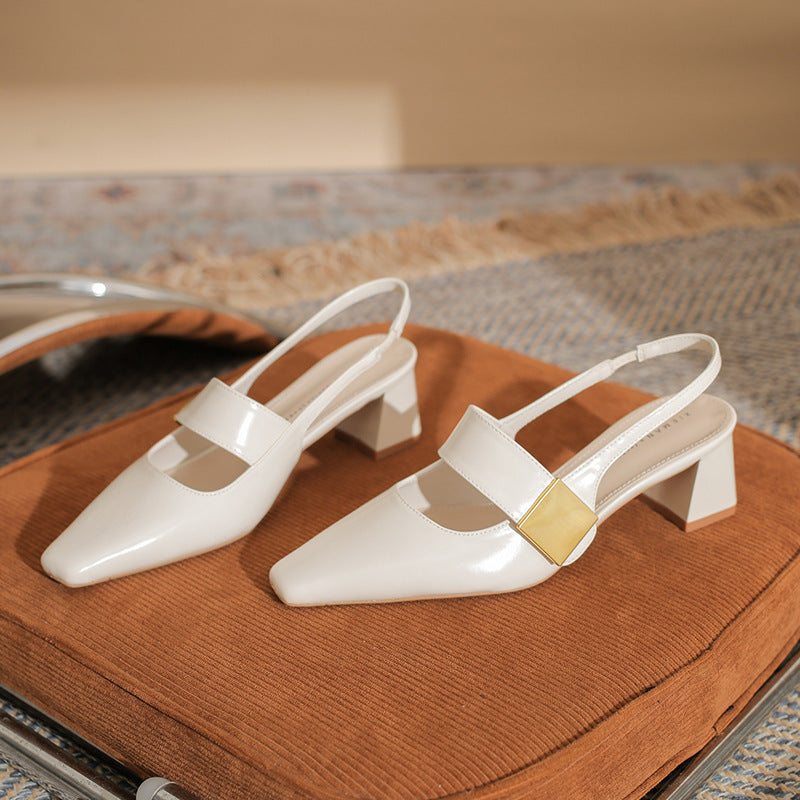 حذاء بكعب سميك مفتوح من الخلف مع لمسة معدنية – دارياكتي