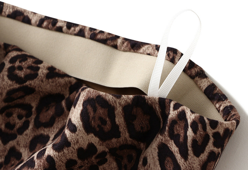 سترة مصممة خصيصًا بخصر بإبزيم وأكمام رفيعة - ميرلوت