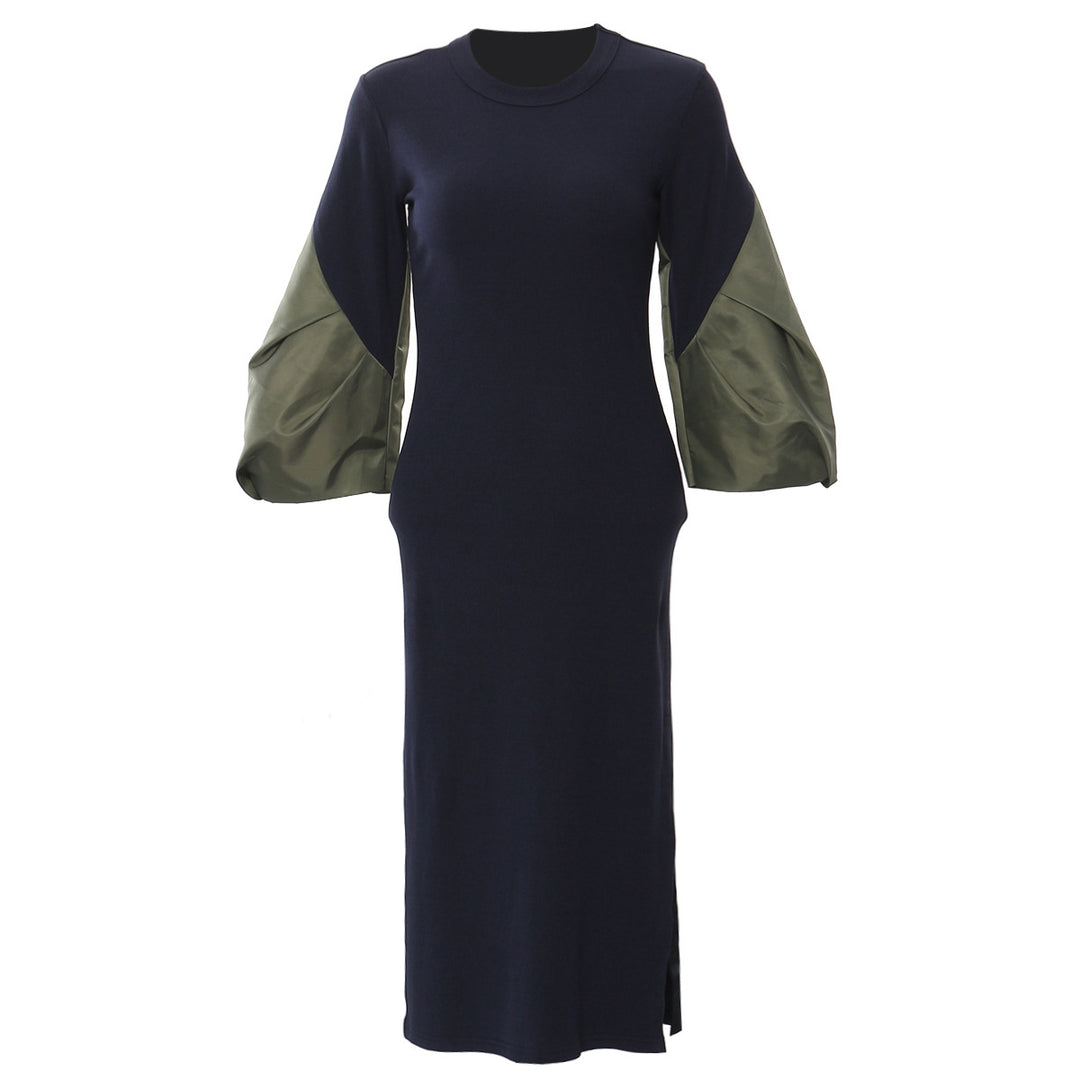 بدلة مصممة خصيصًا بأزرار ذهبية – مارون