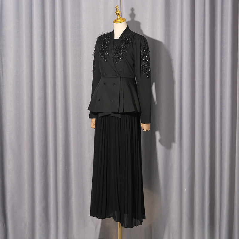 Plissiertes Oberteil mit ausgestellten Ärmeln und Maxirock-Set mit Taillengürtel – Rosiny 