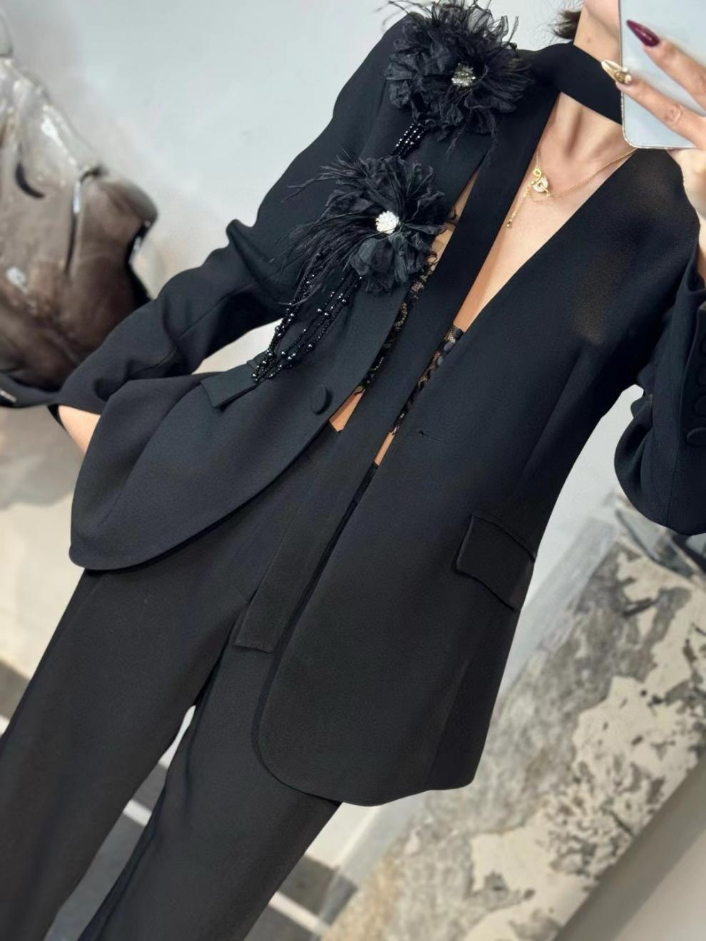 tailored wide-leg suit with floral shoulder accent – LIMEA