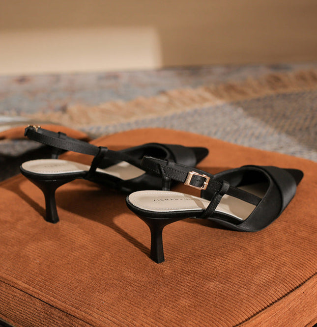 حذاء بكعب عالٍ مدبب مع شريط ساتان متقاطع – سيلينيزلا