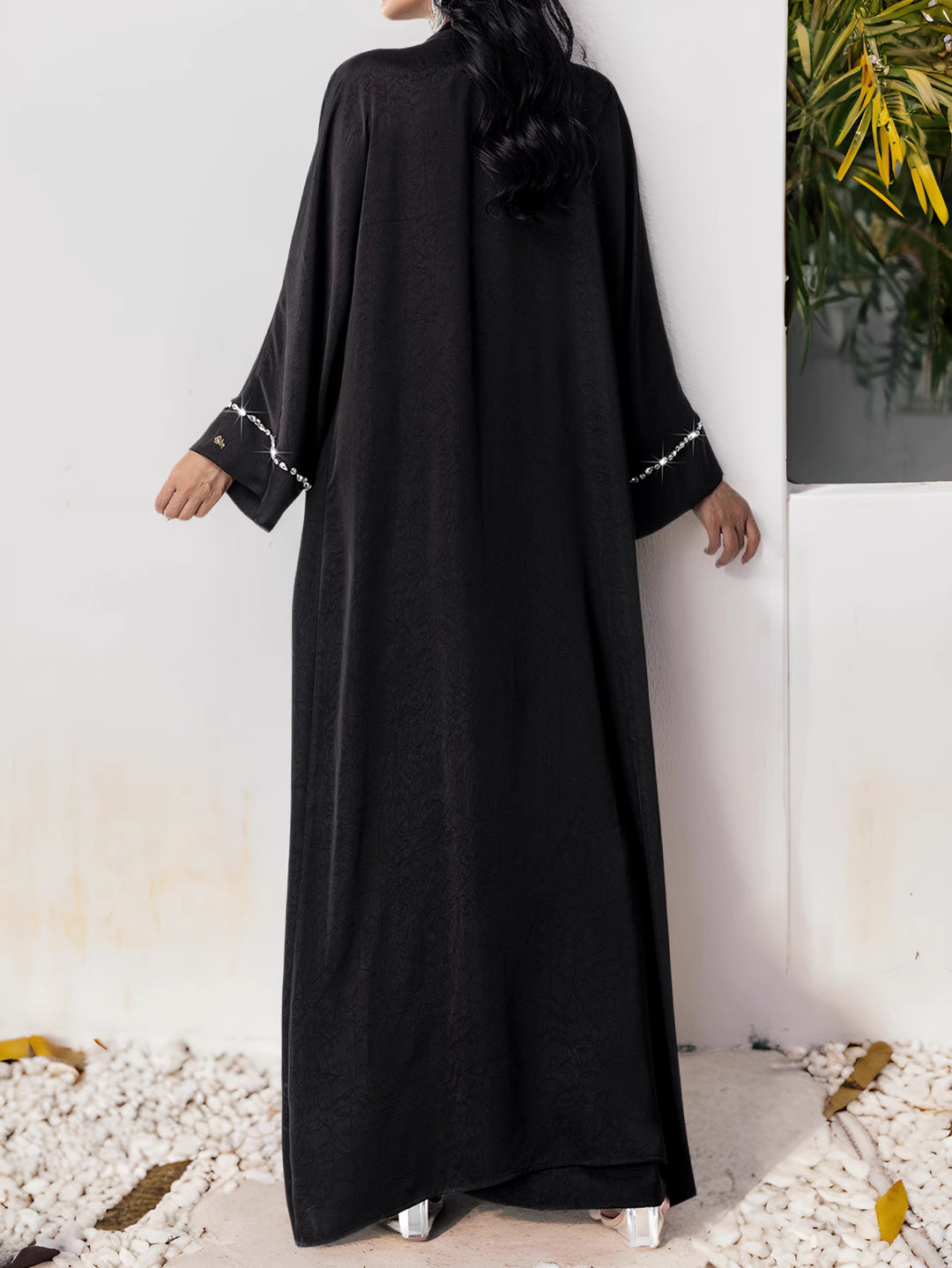 costume évasé sur mesure avec manches bouffantes en satin – VALENCIA 