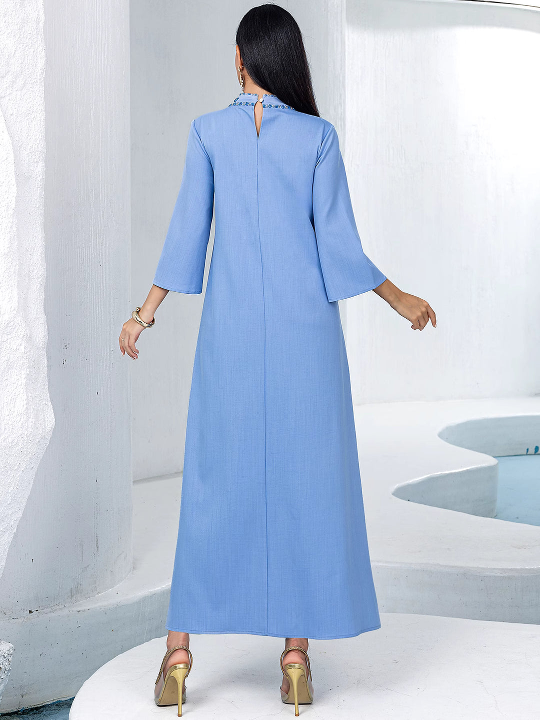 costume évasé sur mesure avec manches bouffantes en satin – VALENCIA 