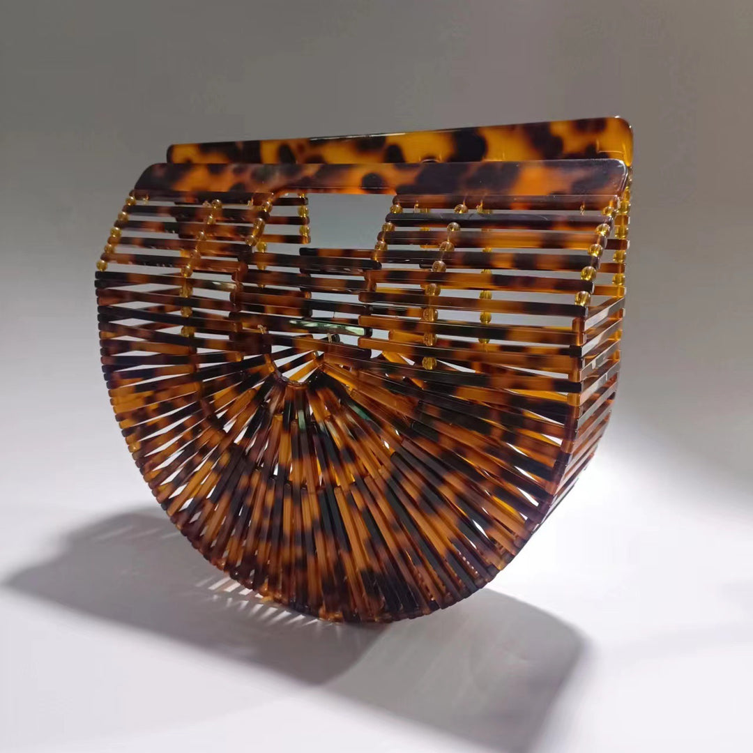 编织藤条手提包，配有双层皮革手柄 – LÉONIE 