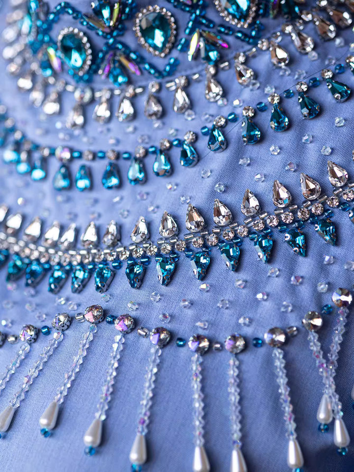 op maat gemaakte flare-pak met satijnen pofmouwen – VALENCIA 