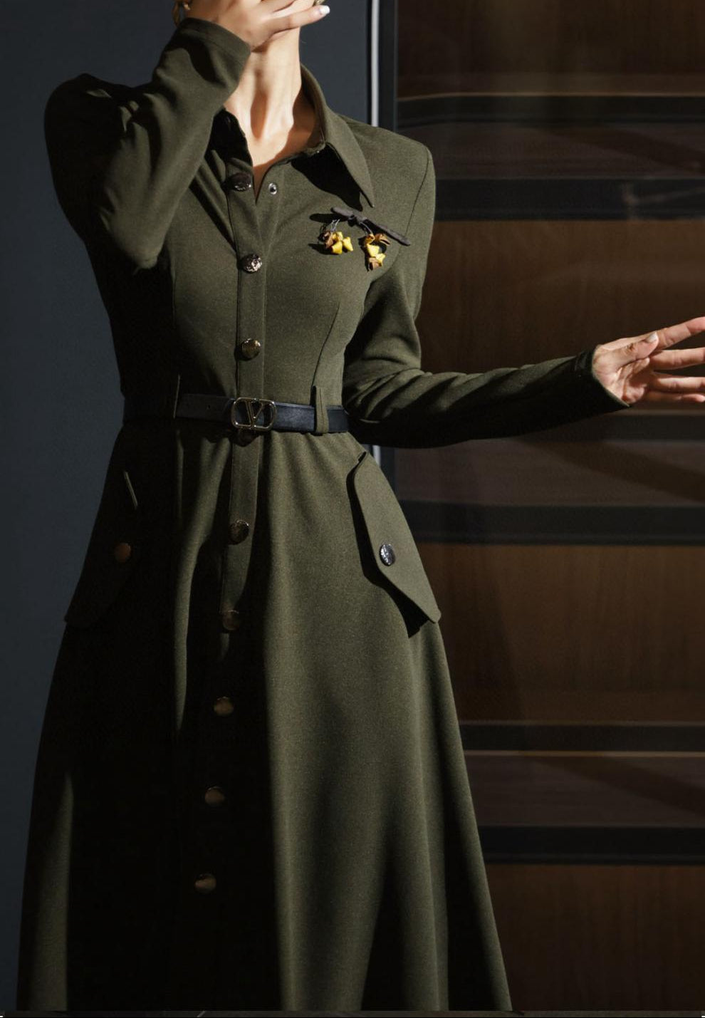 military-style midi dress with belted waist – ASTRID