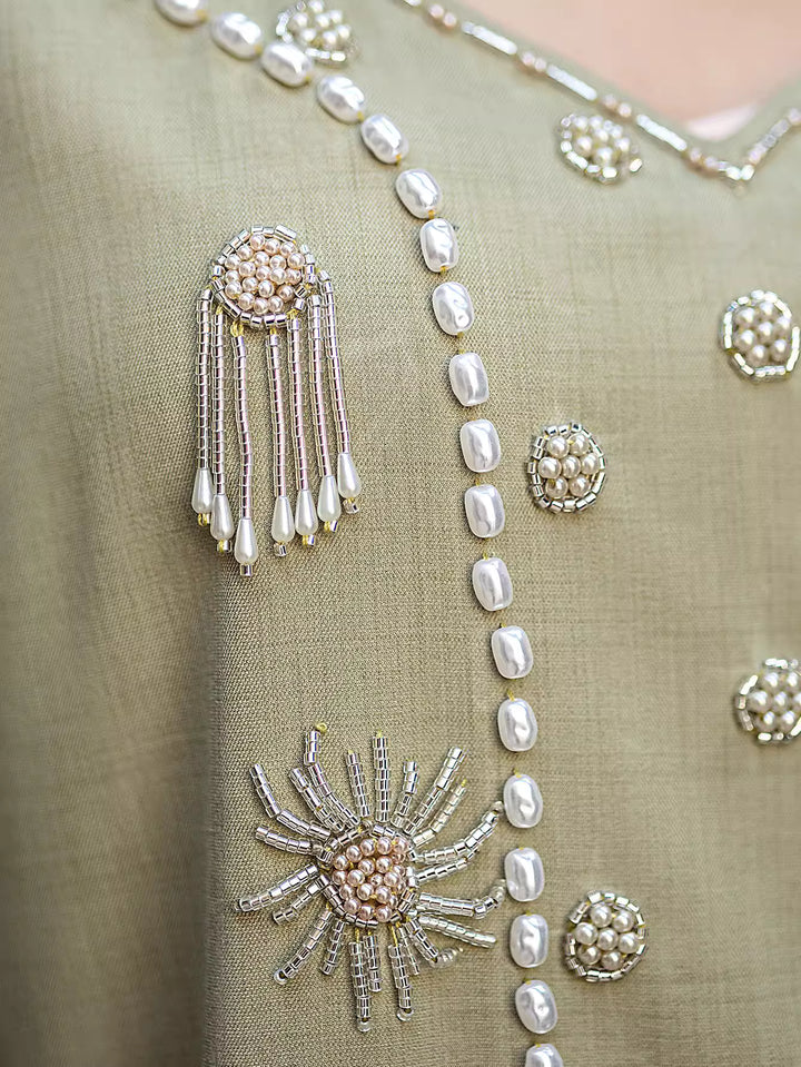 op maat gemaakte flare-pak met satijnen pofmouwen – VALENCIA 