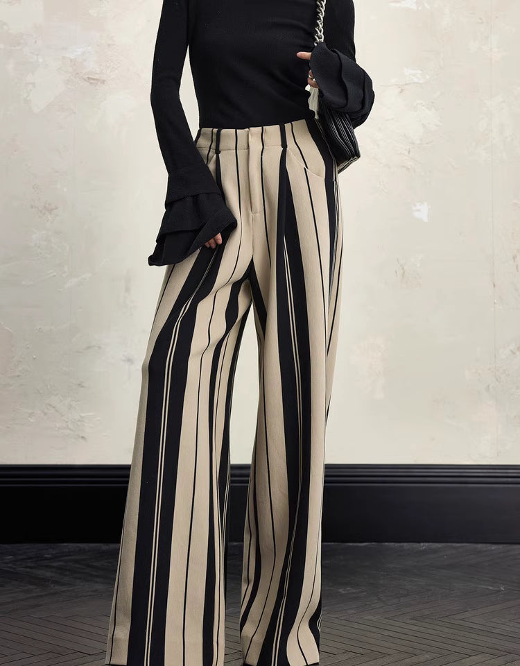 بنطلون واسع مخطط بخصر عالٍ – نوير