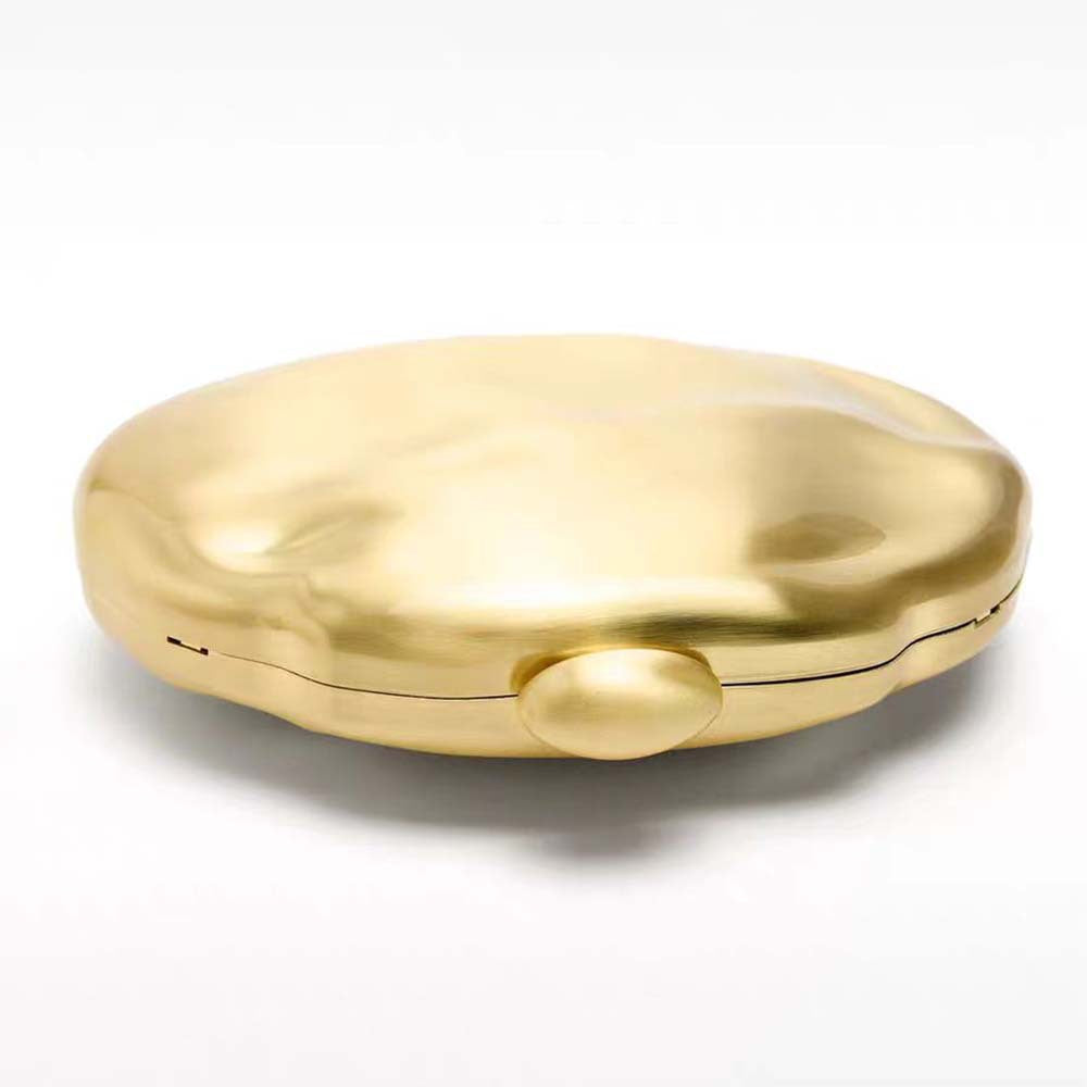 حقيبة كلاتش معدنية منحوتة بحزام سلسلة – أوريليا