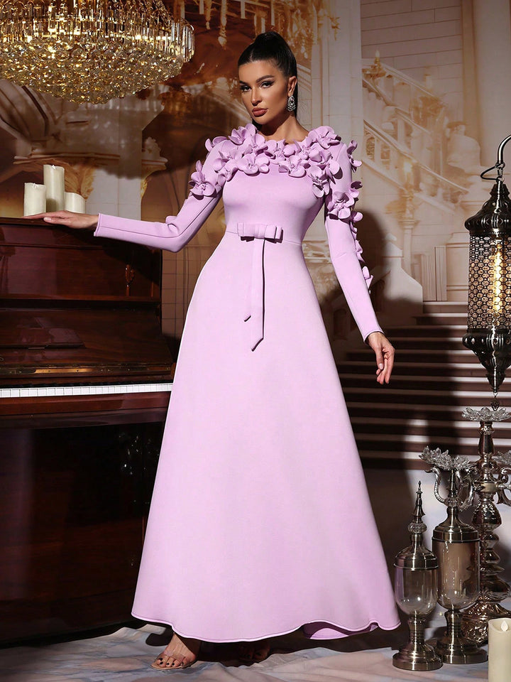 فستان بأكمام طويلة مزين بتطريزات زهور ثلاثية الأبعاد وحزام عند الخصر - أمارا