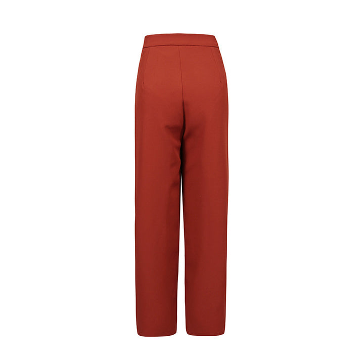 بدلة مصممة خصيصًا بأزرار ذهبية – مارون