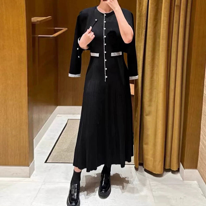 cropped tweed jacket with pearl-embellished pockets – DARAXI