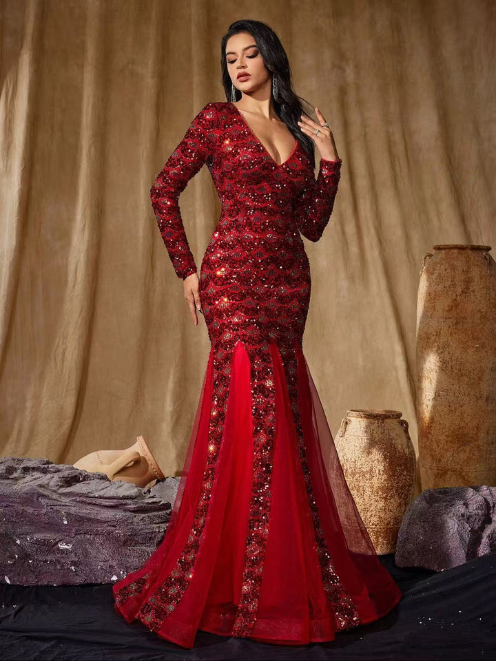 فستان حورية البحر بأكمام طويلة مزين بالترتر وألواح شبكية – سكارليني