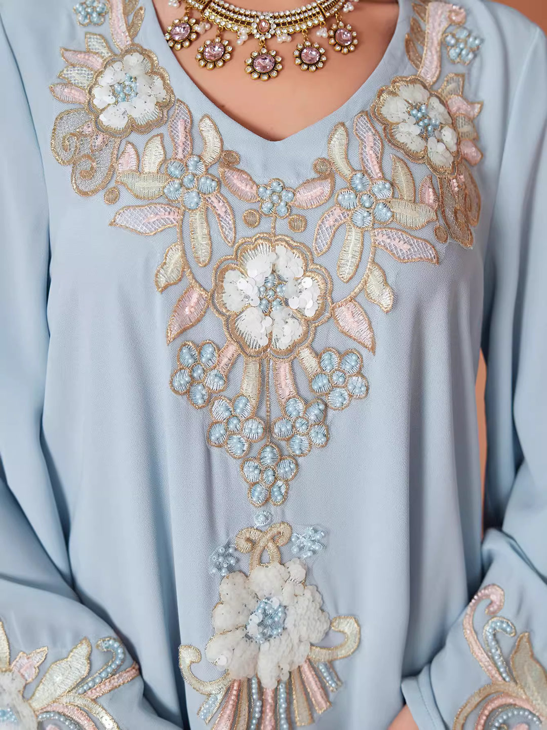 maßgeschneiderter Schlaganzug mit Satin-Puffärmeln – VALENCIA 