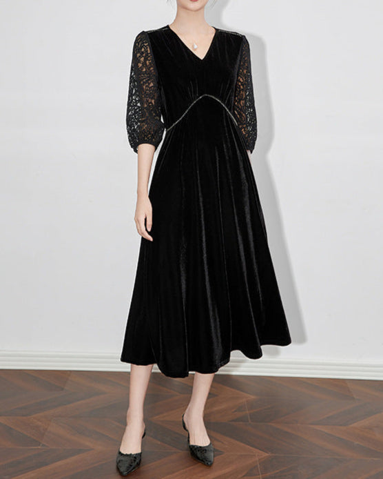 Kurzärmeliges Midikleid mit 3D-Blumenapplikationen - BLOOMIQ 