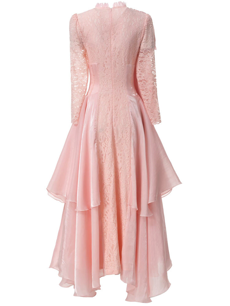 فستان طويل من الدانتيل مع تنورة غير متماثلة متعددة الطبقات - أوريليفا
