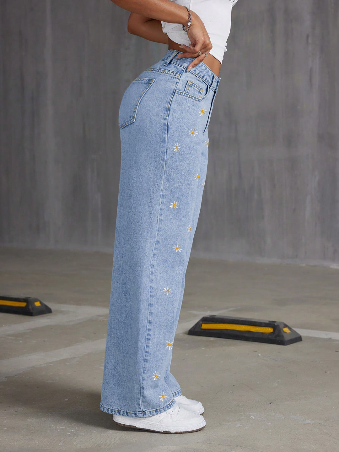 Plissiertes Oberteil mit ausgestellten Ärmeln und Maxirock-Set mit Taillengürtel – Rosiny 