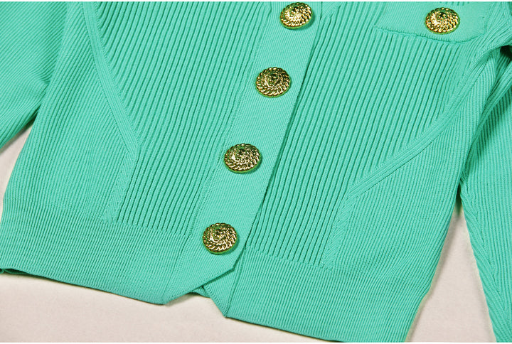 بلوزة بليزر محبوكة مضلعة مع أزرار ذهبية – سيريناب