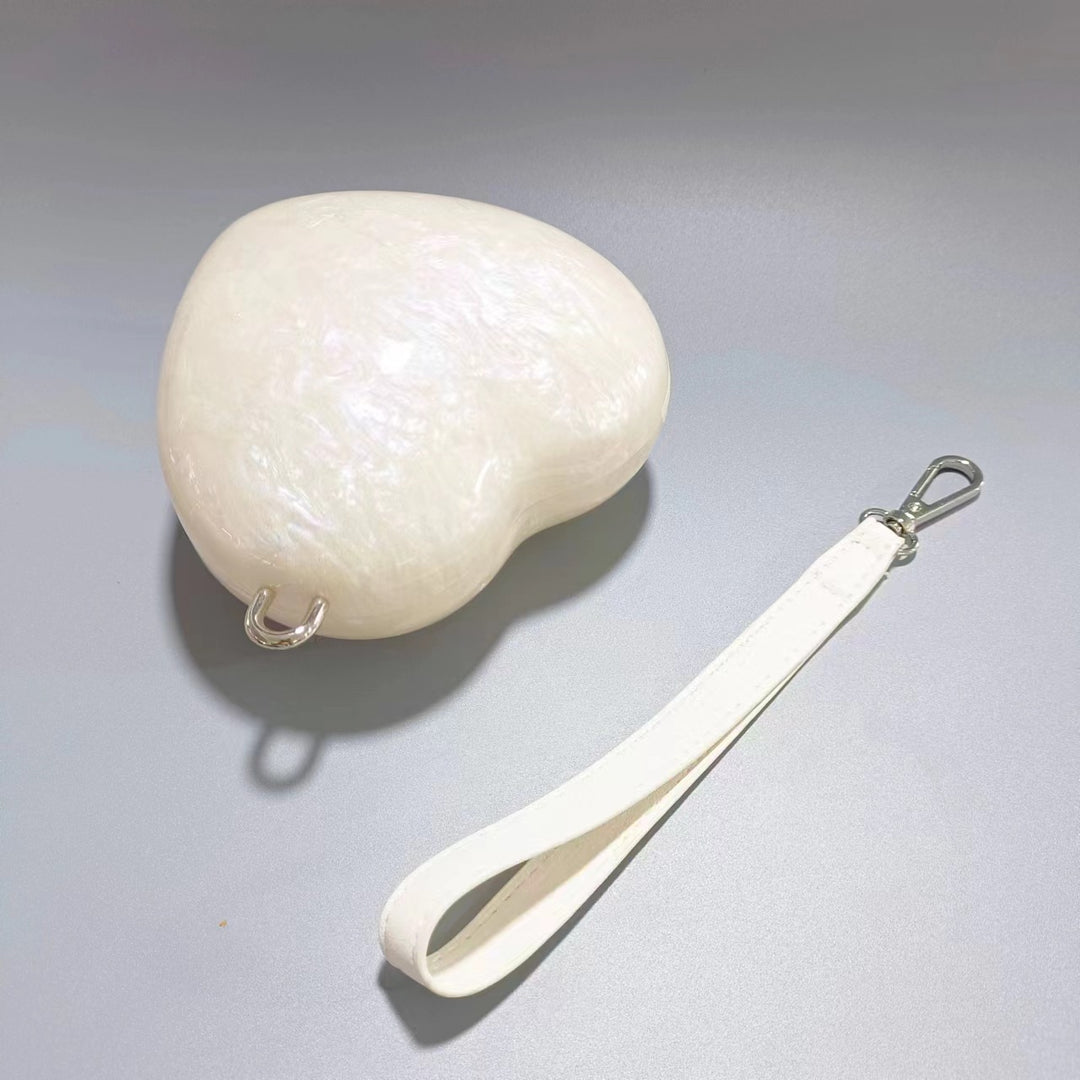 heart-shaped pearl acrylic clutch – AMOUR