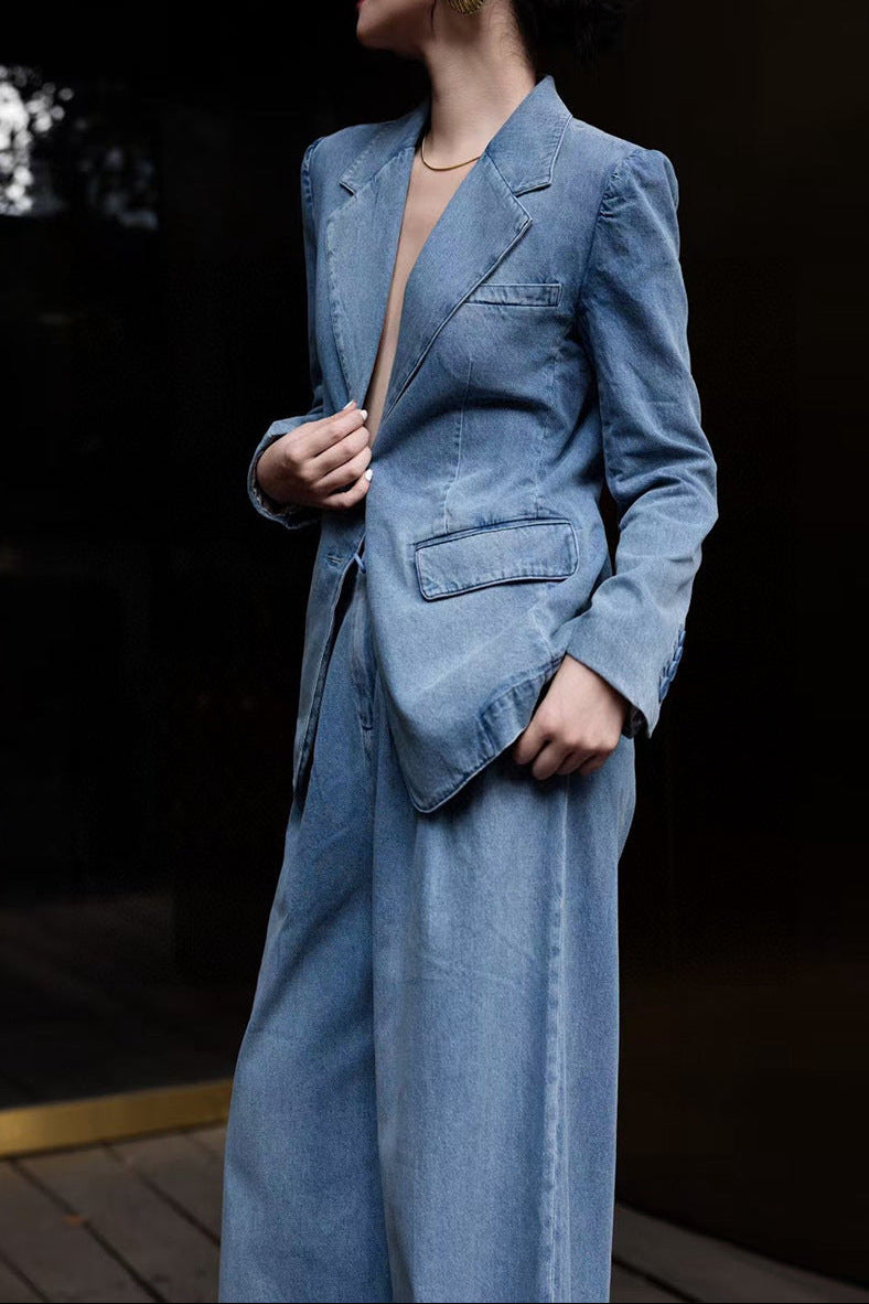 سترة جينز عتيقة مع بنطلون واسع الساق – ليكسا