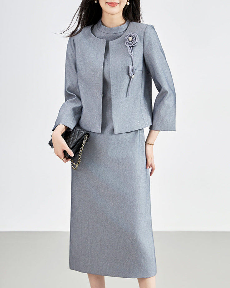 robe midi à manches courtes avec des appliqués floraux 3D - BLOOMIQ 