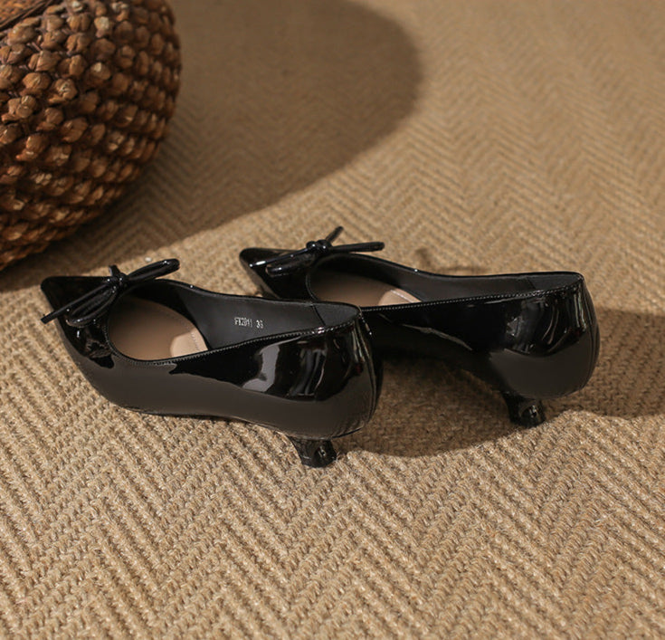 حذاء بكعب مدبب ببراءة اختراع مع تفاصيل فيونكة - أورادلي