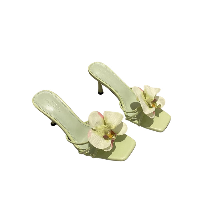 heeled sandals with oversized orchid flower – BLOOMANZA