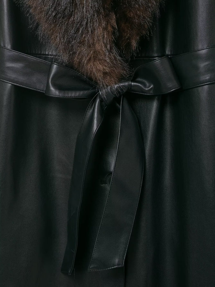 معطف طويل من الجلد الصناعي بياقة من الفرو - إيمان