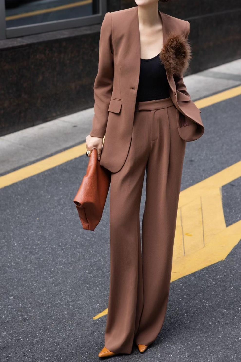 tailored wide-leg suit with fur brooch detail – SIENNA