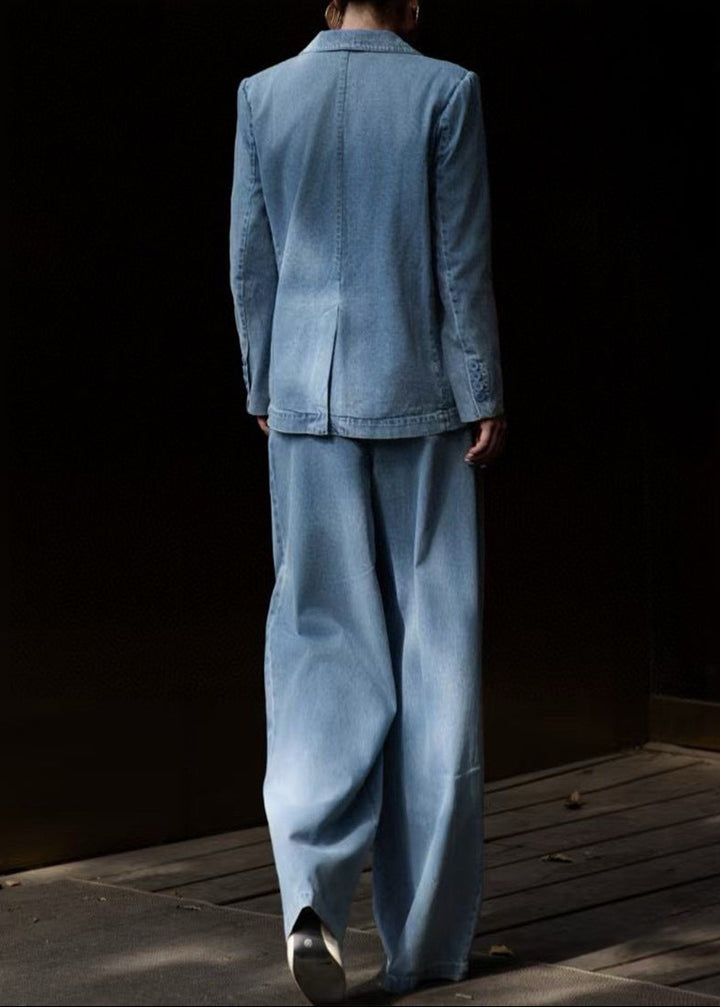 سترة جينز عتيقة مع بنطلون واسع الساق – ليكسا