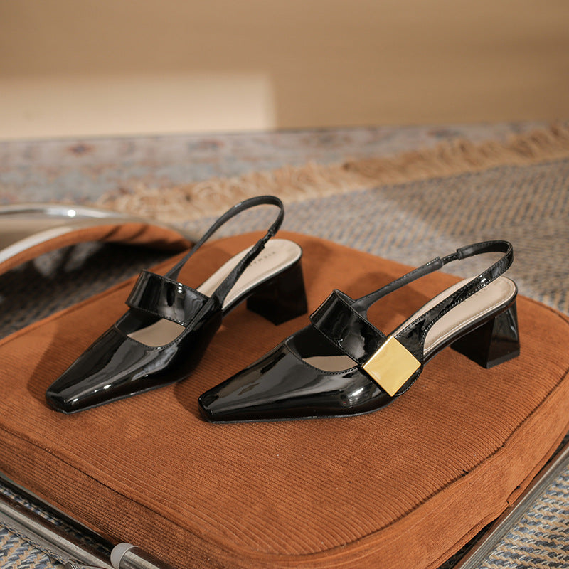 حذاء بكعب سميك مفتوح من الخلف مع لمسة معدنية – دارياكتي