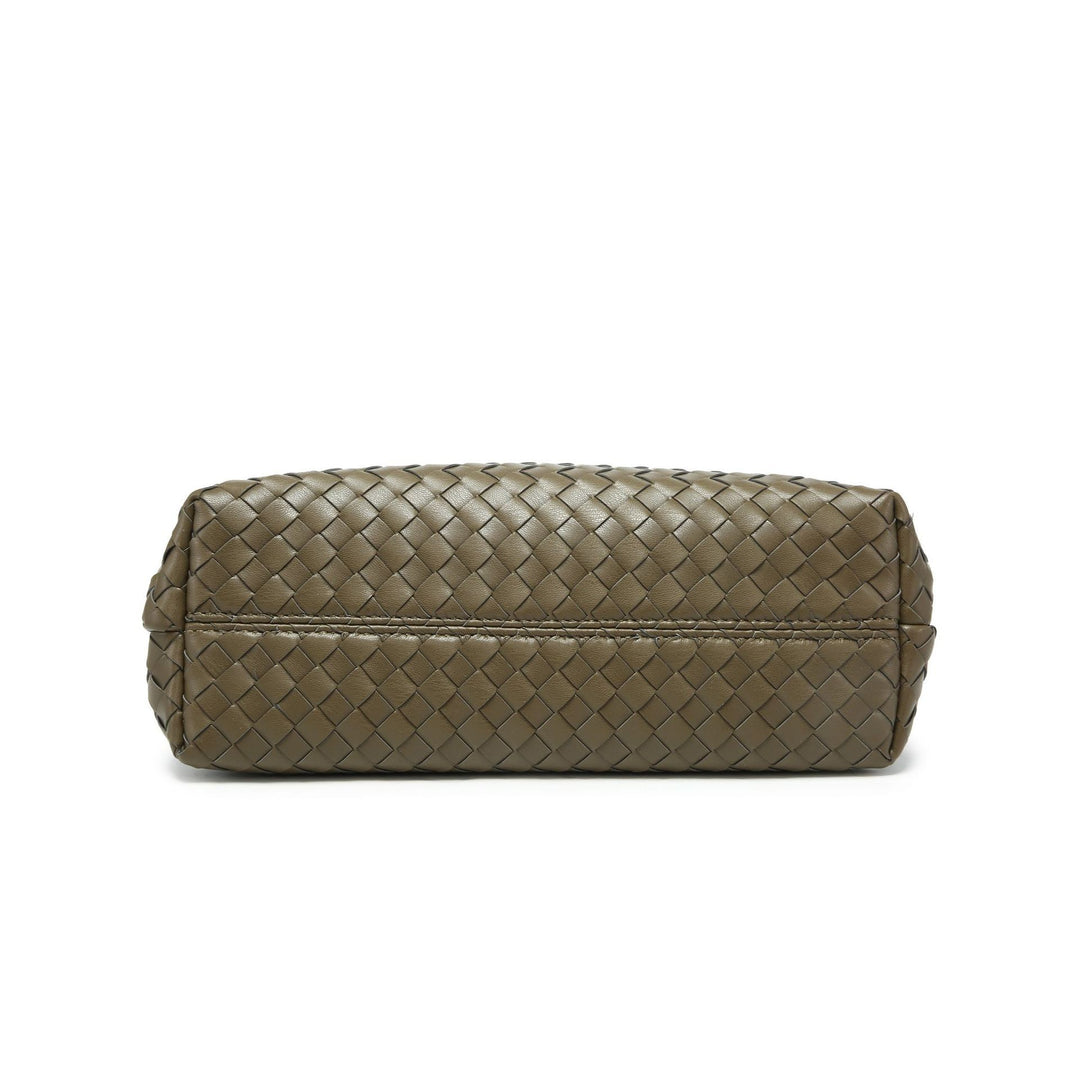 gewebte Rattan-Tragetasche mit doppelten Ledergriffen – LÉONIE 