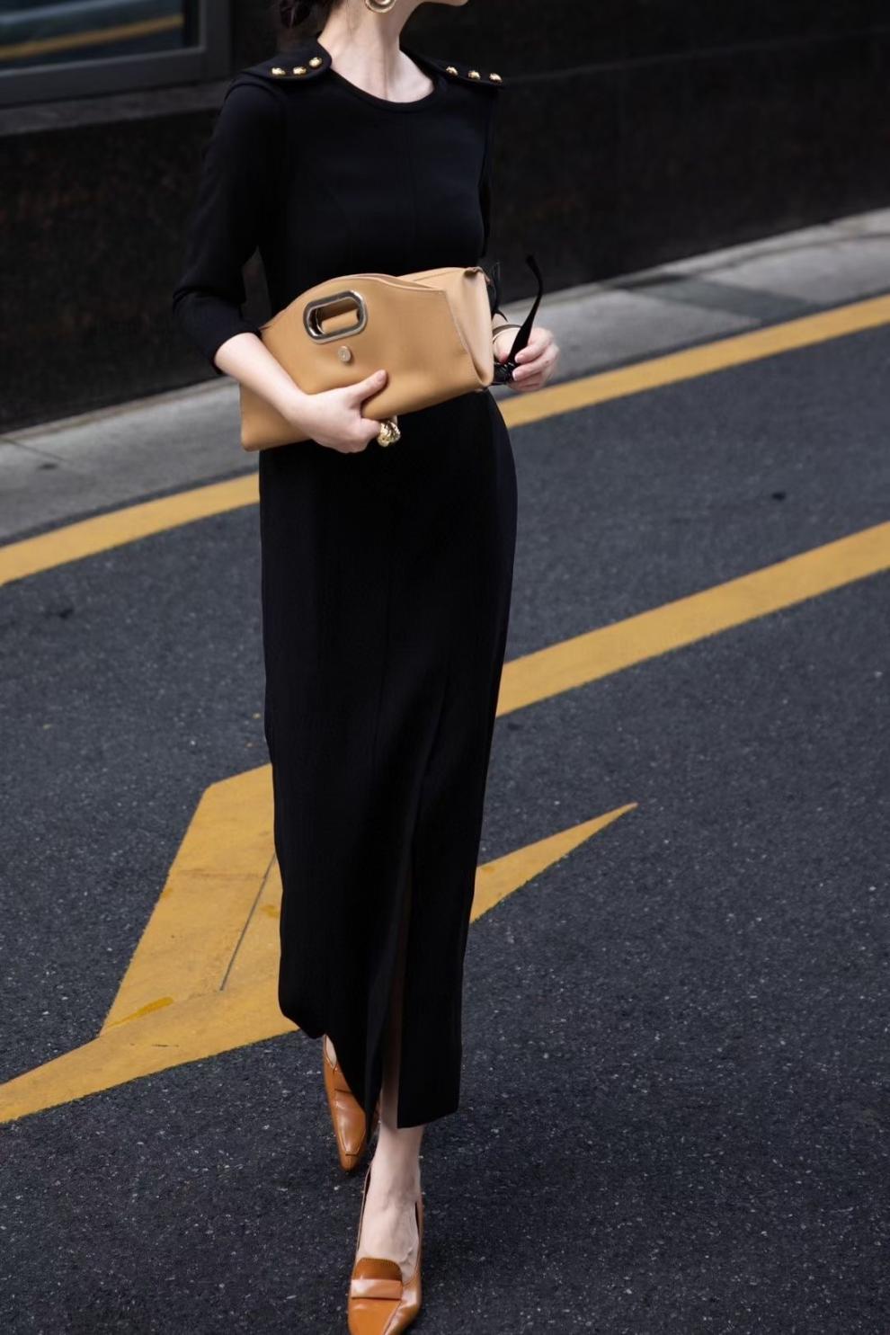 elegant shoulder-button column dress with front slit – NOIR