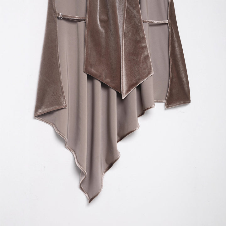 بدلة مصممة خصيصًا بأزرار ذهبية – مارون